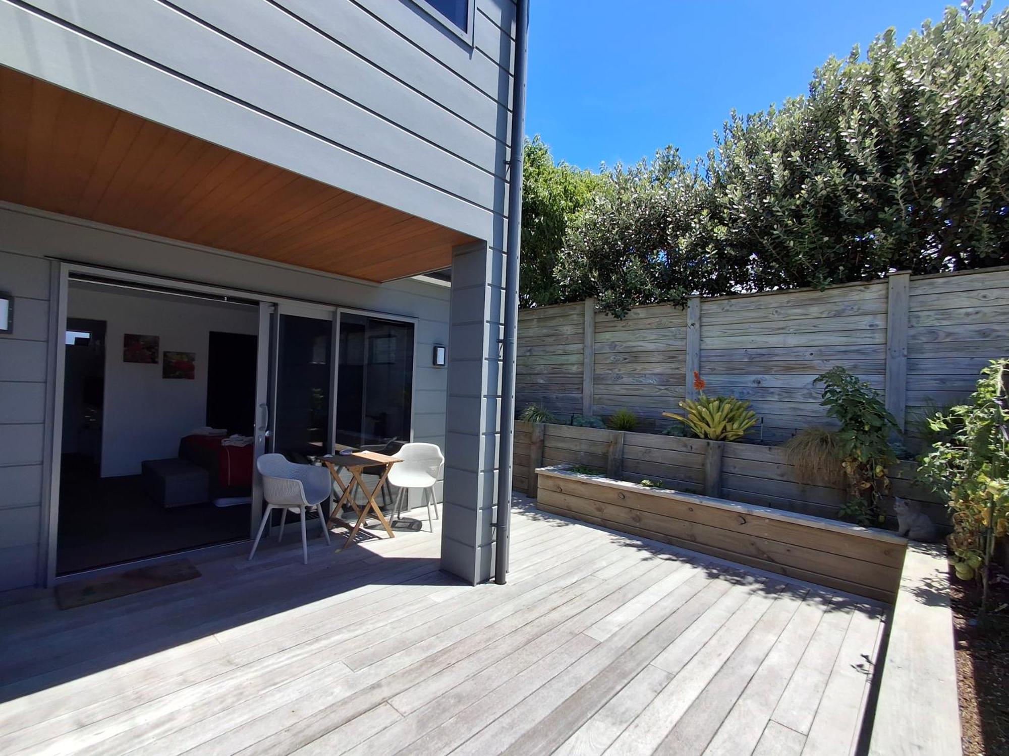 Papamoa Beach, Pohutukawa Deluxe Studio, On Hugoway Kültér fotó